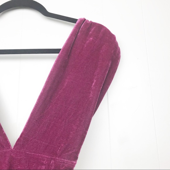 L’atiste Plum Velvet Bodycon twist vneck Dress 254 - Picture 3 of 5